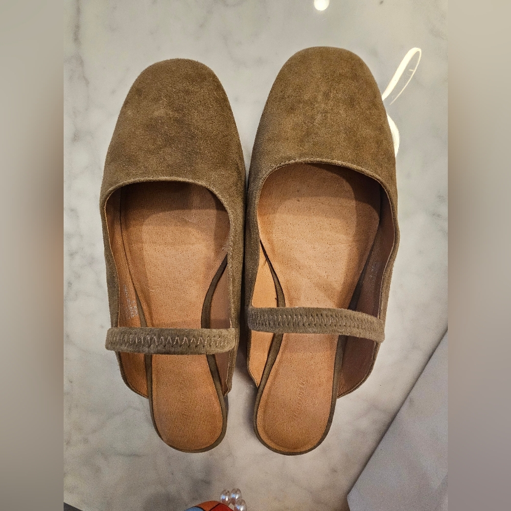 The Greta Ballet Flat Mule